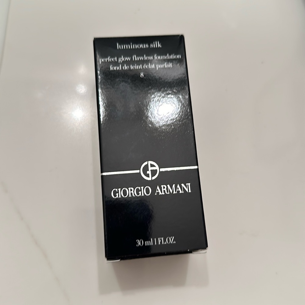 Giorgio Armani Luminous Silk Foundation